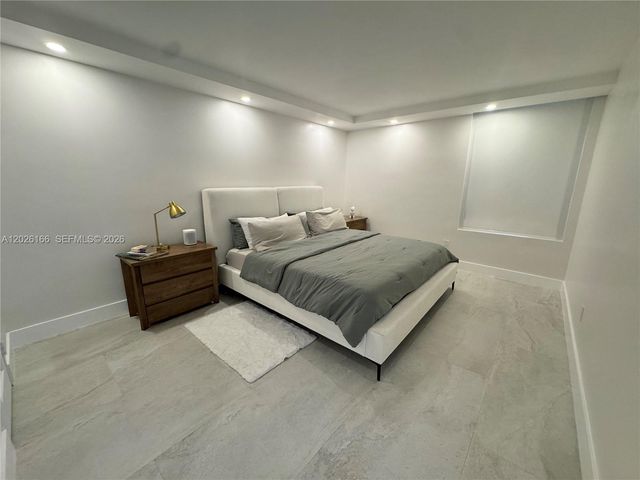 2899 Collins Ave 424, Miami Beach, FL 33140