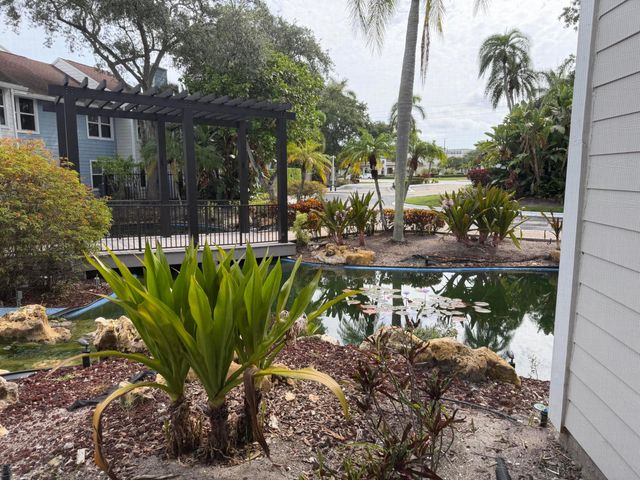2307 N CONGRESS Avenue 17, Boynton Beach, FL 33426