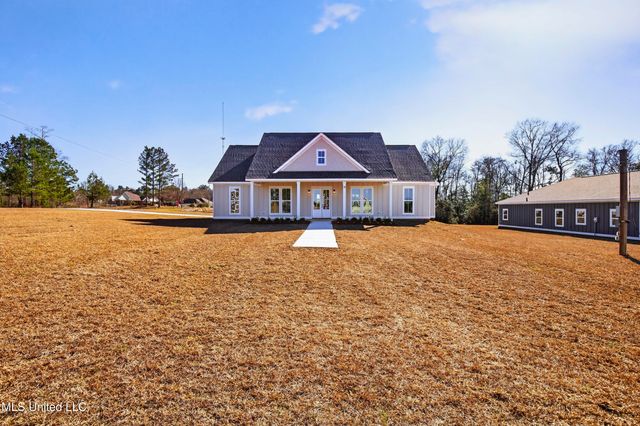 3 Shadow Wood Drive, Mchenry, MS 39561