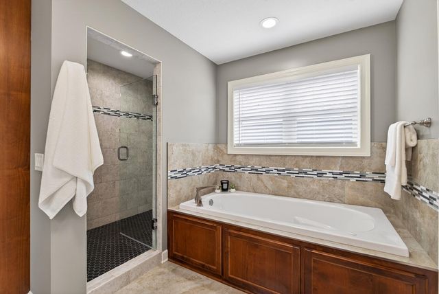 6030 Lanewood Lane N, Plymouth, MN 55446