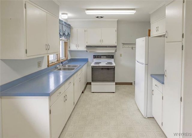 1088 98th Street, Niagara Falls, NY 14304