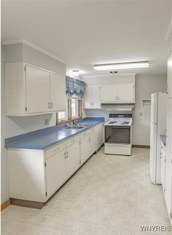 1088 98th Street, Niagara Falls, NY 14304