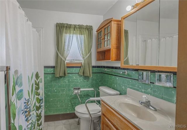 1088 98th Street, Niagara Falls, NY 14304