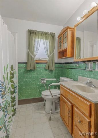 1088 98th Street, Niagara Falls, NY 14304