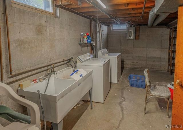 1088 98th Street, Niagara Falls, NY 14304