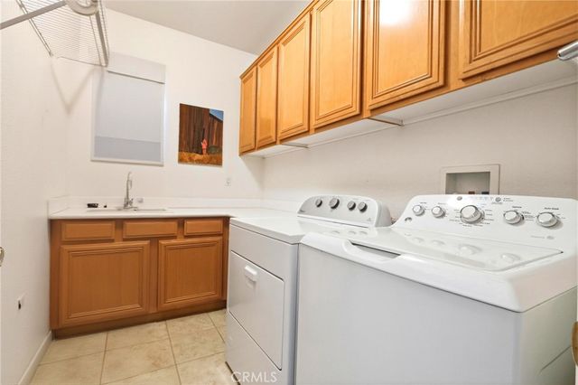 1682 W Alps, Upland, CA 91784