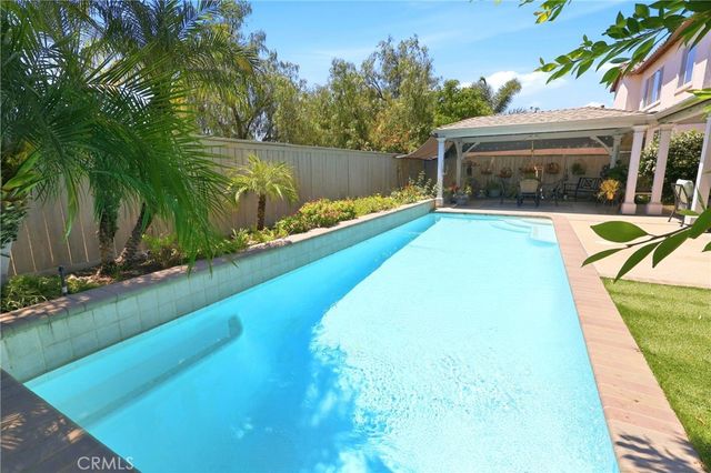 1682 W Alps, Upland, CA 91784