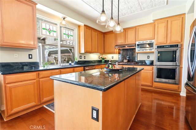 1682 W Alps, Upland, CA 91784
