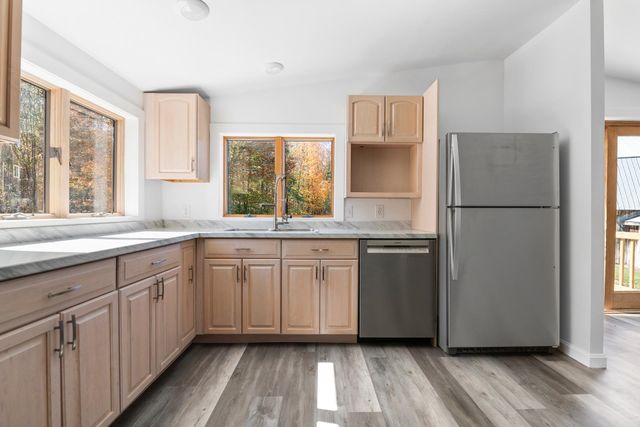 77 Hazzard Road North, Springfield, NH 03284