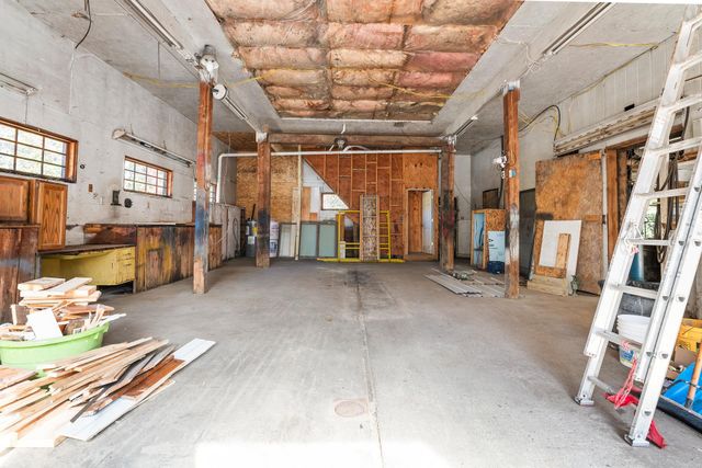 77 Hazzard Road North, Springfield, NH 03284