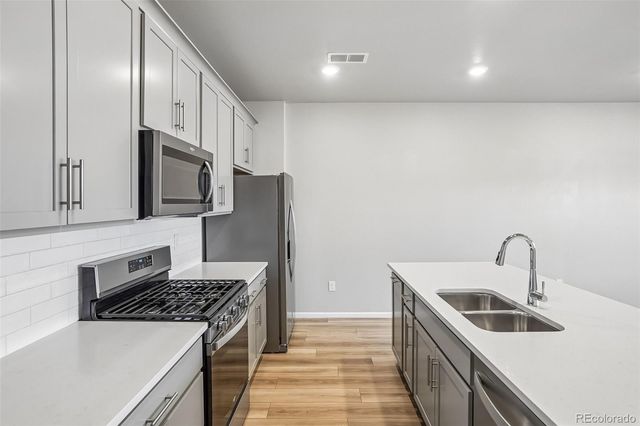 22160 E 8th Avenue, Aurora, CO 80018