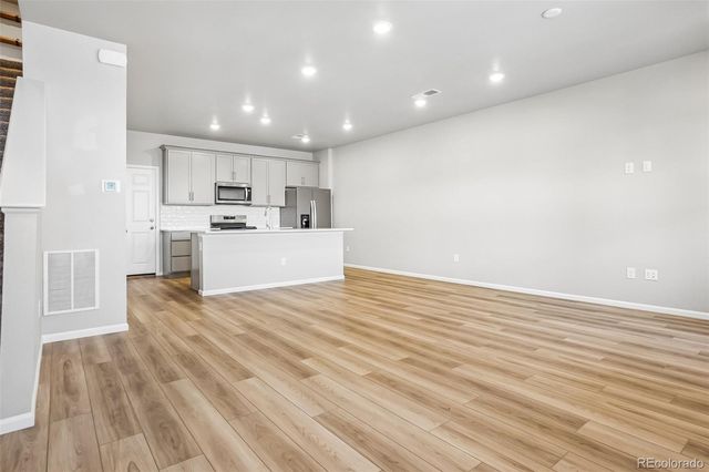 22160 E 8th Avenue, Aurora, CO 80018
