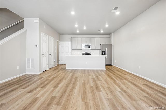 22160 E 8th Avenue, Aurora, CO 80018