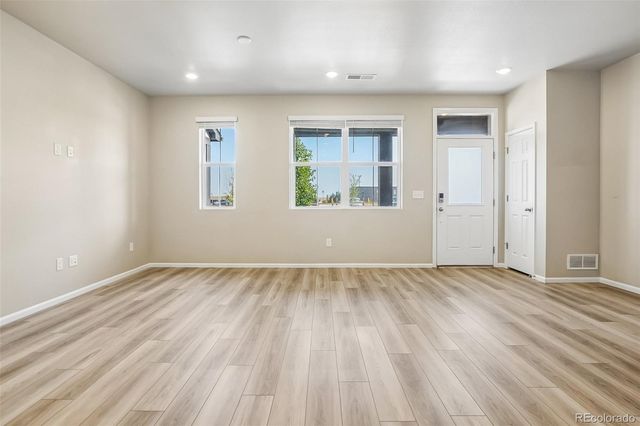 22160 E 8th Avenue, Aurora, CO 80018