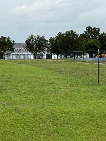 240 Shoreline Drive, Dodd City, TX 75438