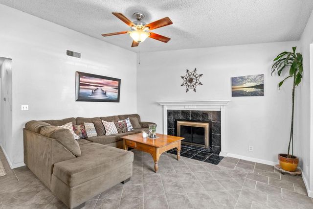 2373 Wolf St, Merced, CA 95348