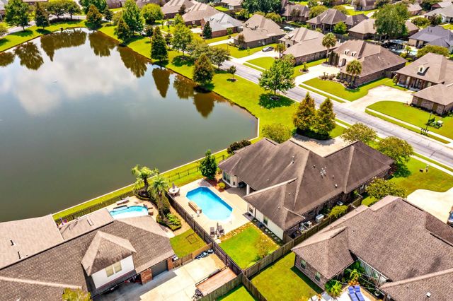 13110 Cypress Swamp Dr, Geismar, LA 70734