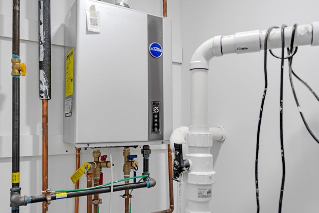 1408 N Burning Bush Lane, Mount Prospect, IL 60056