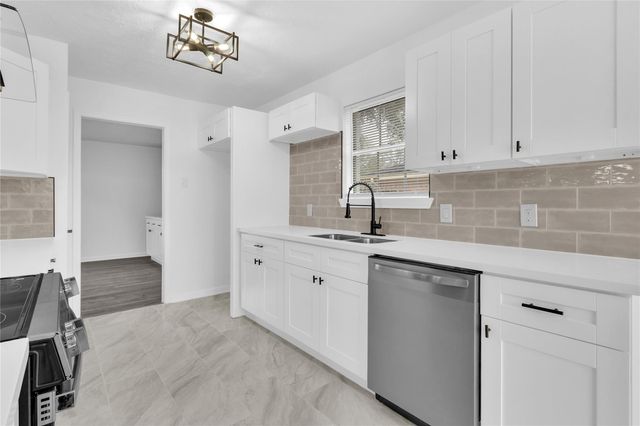 1 S Heights Street, La Marque, TX 77568