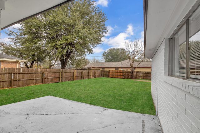 1 S Heights Street, La Marque, TX 77568