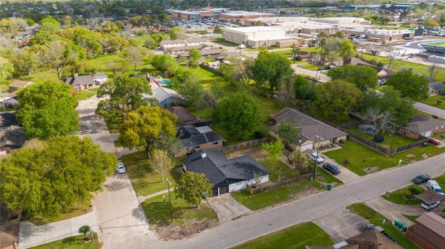 1 S Heights Street, La Marque, TX 77568