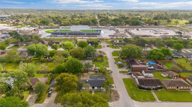 1 S Heights Street, La Marque, TX 77568