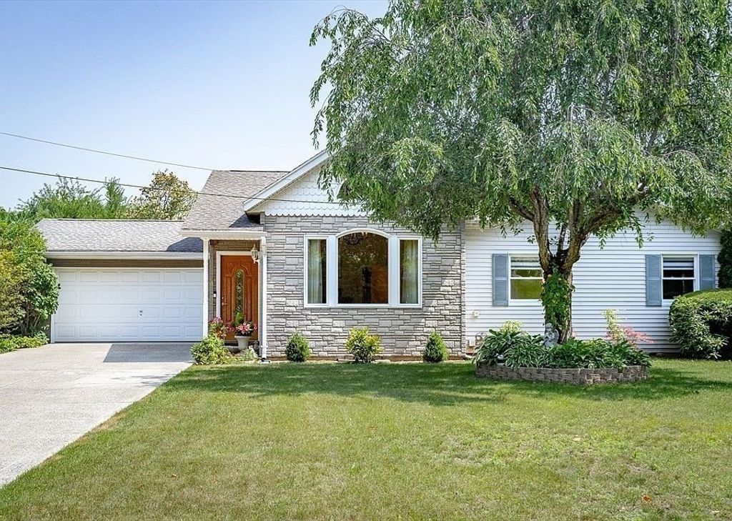 24 Old Feeding Hills Rd, Westfield, MA 01085