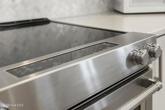 221 Silver Sloop Way, Carolina Beach, NC 28428