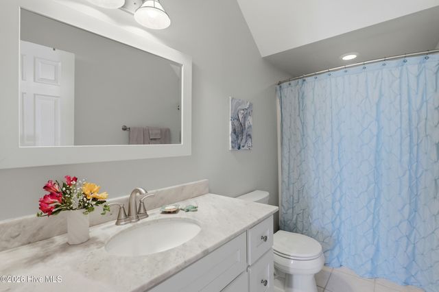 221 Silver Sloop Way, Carolina Beach, NC 28428