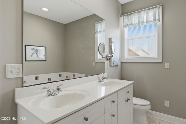 221 Silver Sloop Way, Carolina Beach, NC 28428