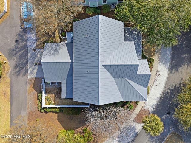 221 Silver Sloop Way, Carolina Beach, NC 28428