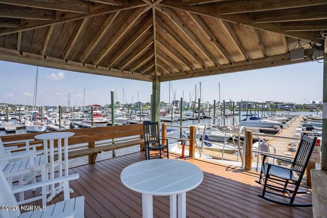 221 Silver Sloop Way, Carolina Beach, NC 28428