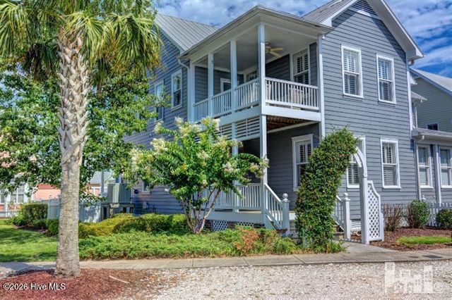 221 Silver Sloop Way, Carolina Beach, NC 28428