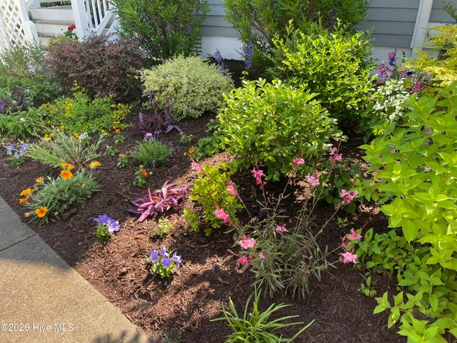 221 Silver Sloop Way, Carolina Beach, NC 28428