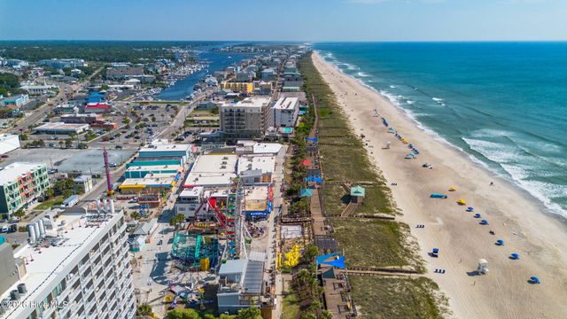 221 Silver Sloop Way, Carolina Beach, NC 28428