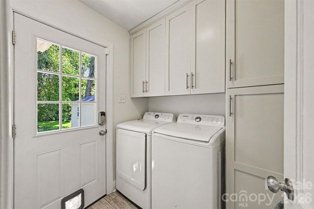 4323 Emory Lane, Charlotte, NC 28211