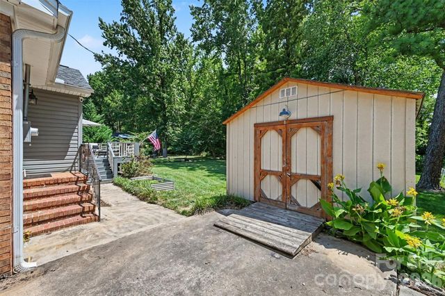 4323 Emory Lane, Charlotte, NC 28211