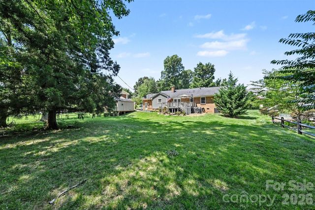 4323 Emory Lane, Charlotte, NC 28211