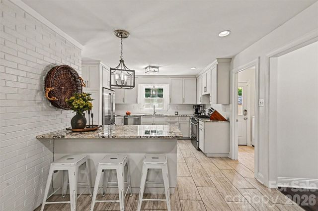4323 Emory Lane, Charlotte, NC 28211