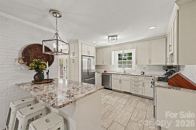 4323 Emory Lane, Charlotte, NC 28211