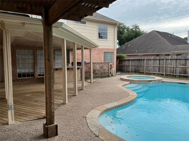 6507 Stone Briar Drive, Pasadena, TX 77505