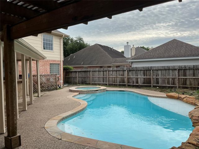 6507 Stone Briar Drive, Pasadena, TX 77505