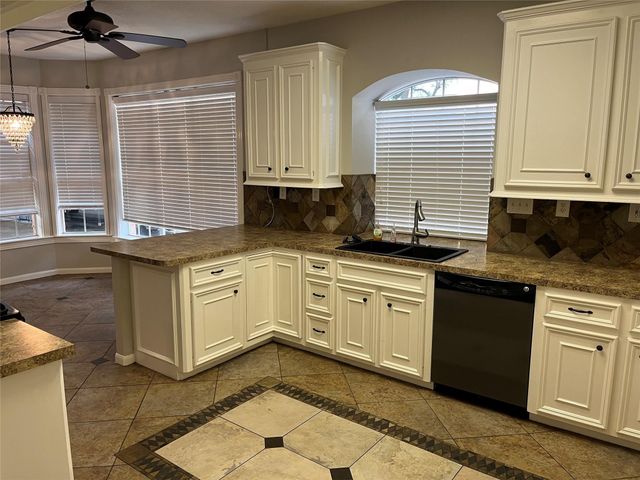 6507 Stone Briar Drive, Pasadena, TX 77505