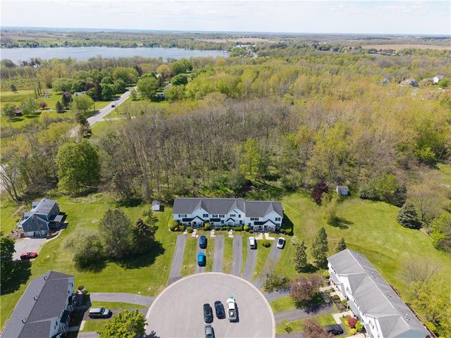 33 Old Meadow Court, Livonia, NY 14487
