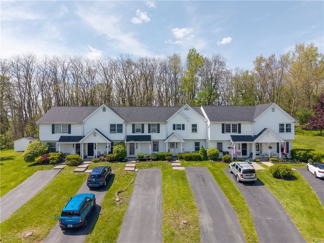 33 Old Meadow Court, Livonia, NY 14487