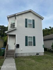 609 N 8th Street A, Wilmington, NC 28401