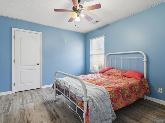 7022 Lynnfield Drive, Owens Cross Roads, AL 35763