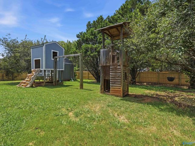 7022 Lynnfield Drive, Owens Cross Roads, AL 35763