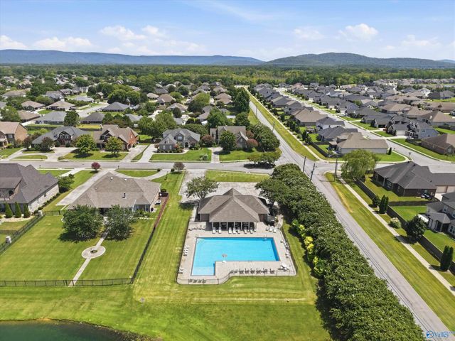 7022 Lynnfield Drive, Owens Cross Roads, AL 35763