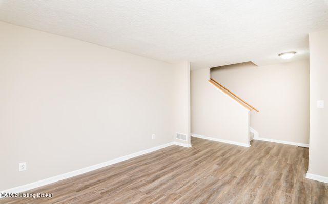 2013 Cherry Creek Rd, La Grange, KY 40031